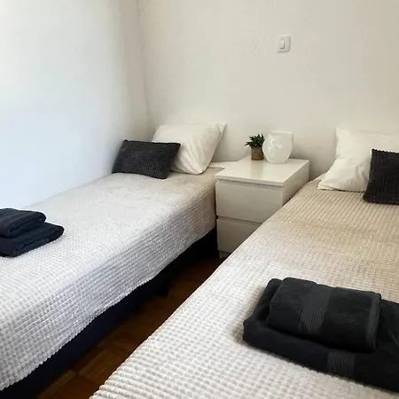 In Tacen With 2 Parking Lots Apartma *